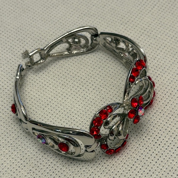 Rhinestone Jewelry Collection Red and Silver Women's Bracelet 7” EUC - Picture 4 of 10